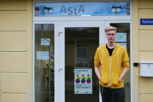 Das Queer-Referat gibt es seit der Unterzeichnung der Lübecker Erklärung für Respekt und Toleranz. Es ist wie alle Referate im AStA-Gebäude untergebracht.