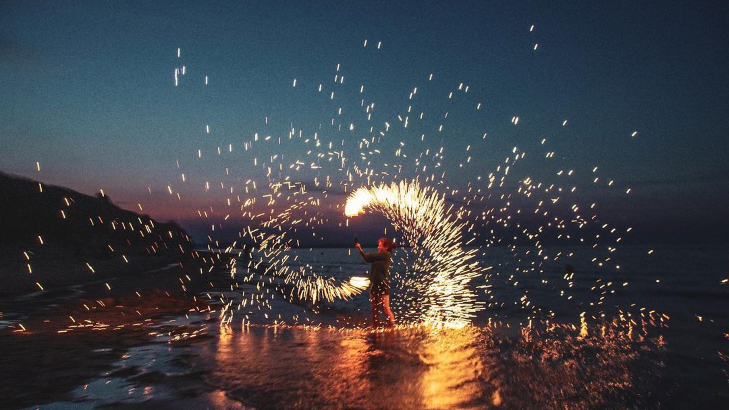 Firepoi at the beach, Photo by Kaufner